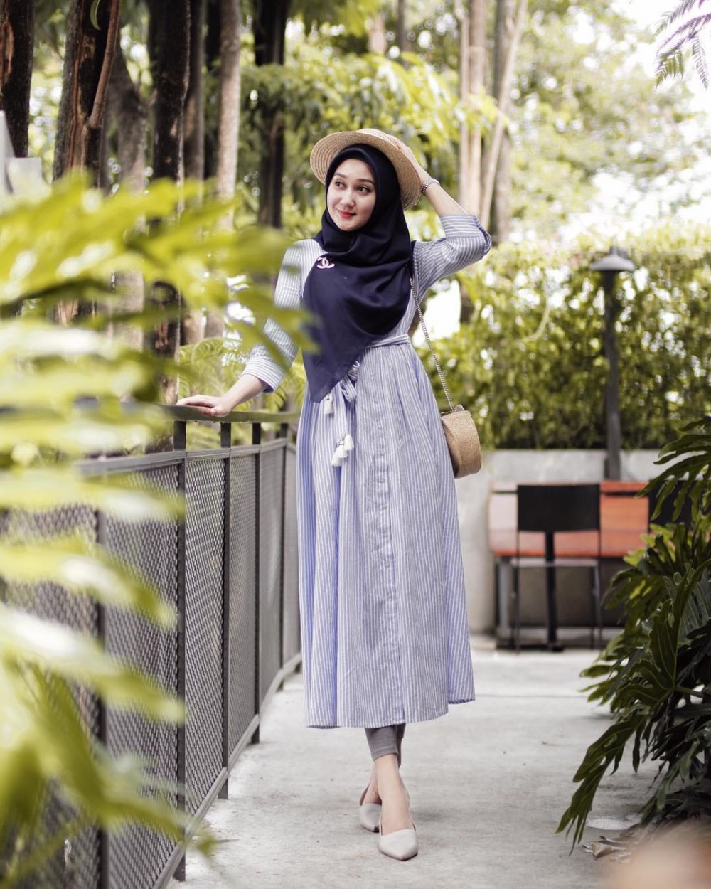 10 Gaya Ootd Gamis Dian Pelangi Yang Pas Buat Lebaran