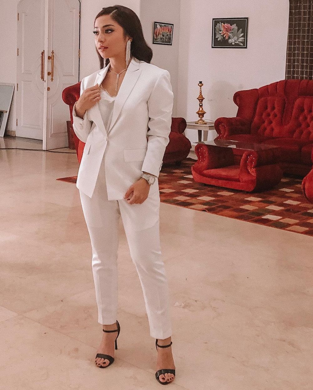 Luna Maya hingga BCL, 11 Ide OOTD dengan Pantsuit ala