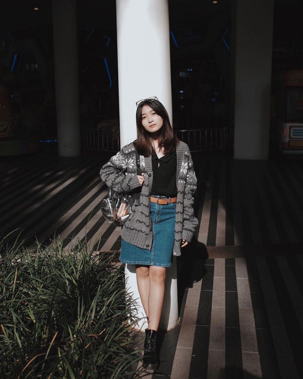 9 Inspirasi Outfit Selebgram Hanny Sophia dengan Bawahan Rok