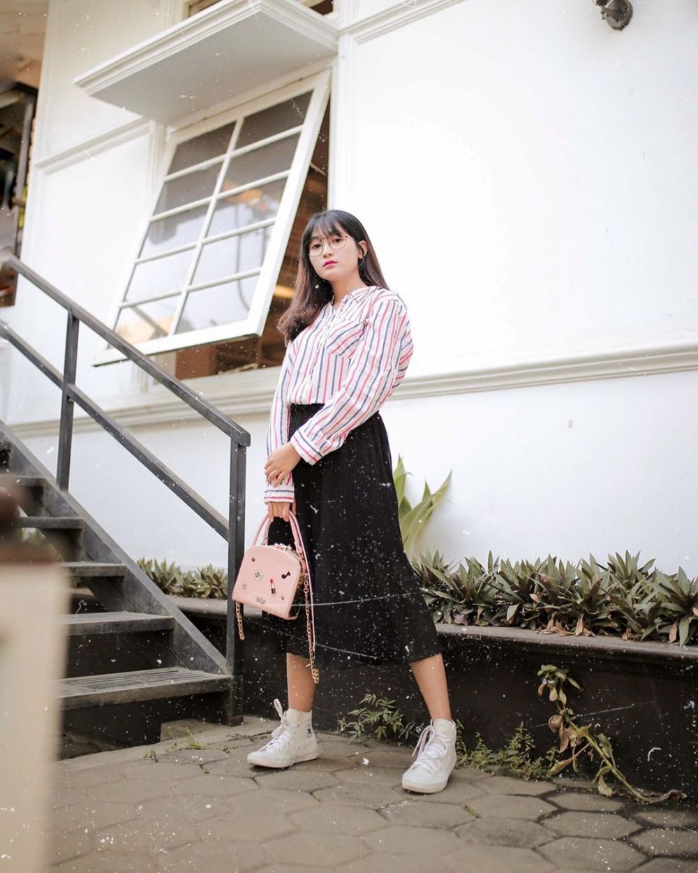 9 Inspirasi Outfit Selebgram Hanny Sophia dengan Bawahan Rok