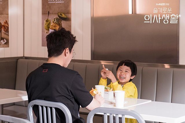 Like Father Like Son, 10 Momen Gemas Ik Joon - U Ju Hospital Playlist