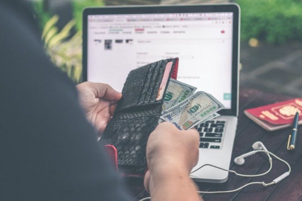Gaji Kurang Terus, 3 Tips bagi Millennial Atur Keuangan