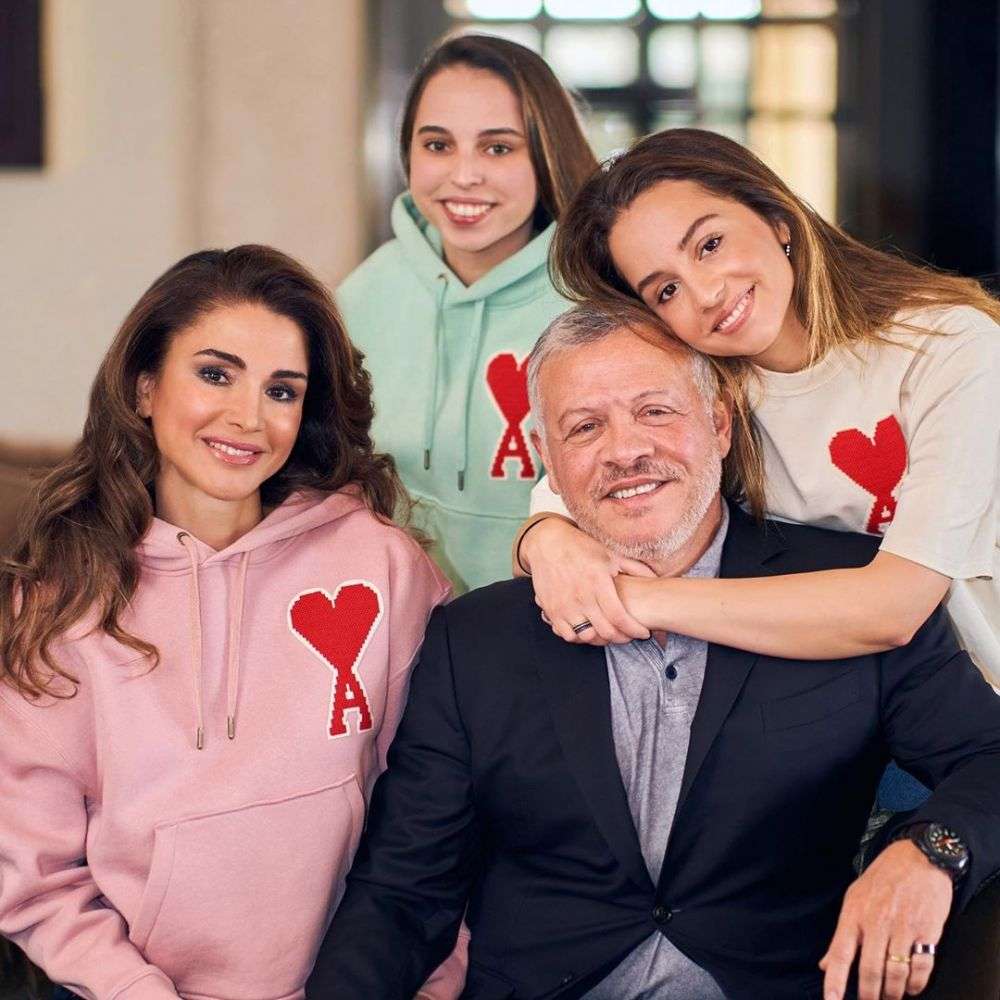 10 Potret Serasi King Abdullah II & Queen Rania Yang Penuh Kehangatan