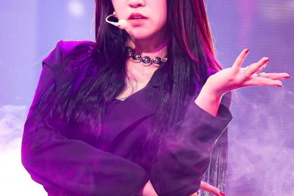 10 Potret Kece Yuqi (G)I-DLE di Atas Panggung, Memukau Abis!
