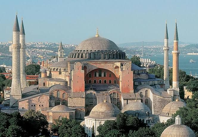 4. Waktu pembangunan Hagia Sophia 