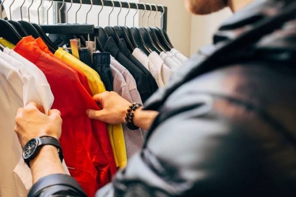 Saat Pandemik Penjualan Baju Turun, Apa yang Dicari Konsumen?