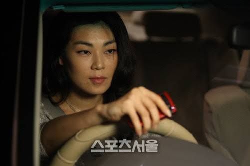 10 Potret Chae Gook Hee, Teman Toksik Kim Hee Ae di The World of Married