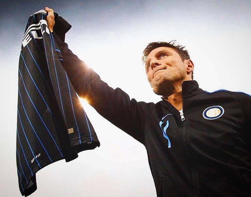 10 Potret Javier Zanetti, Legenda Inter Milan Yang Berparas Menawan