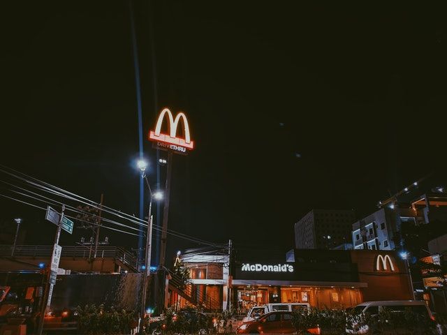 Heboh BTS Meals, Antrean Ojol di McDonald's Sultan Agung Mengular