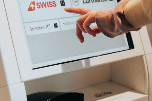 5 Keuntungan Check In Pesawat secara Online, Gak Perlu Antre!