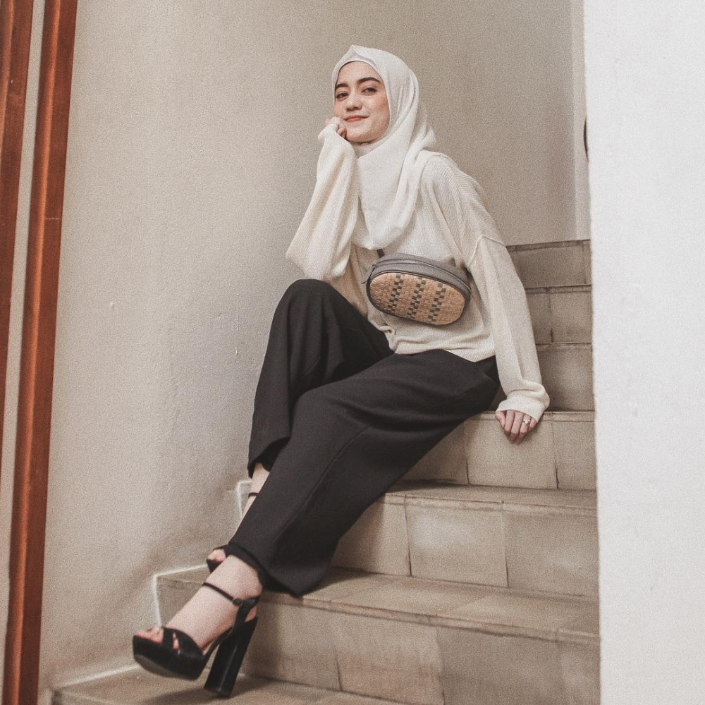 10 Artis Eks Girlband yang Kini Tampil Anggun Berhijab, Bikin Adem!