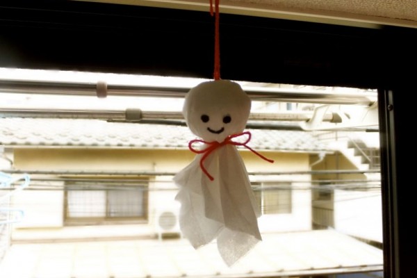 5 Fakta Teru Teru Bozu, Boneka Imut Penangkal Hujan Asal Jepang