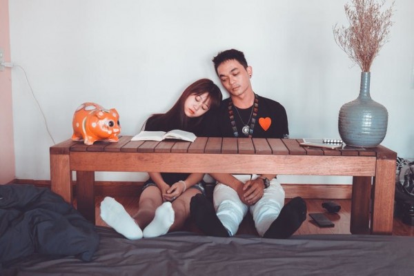 Menarik bagi Cewek, 6 Hal Ini Justru Berlebihan untuk Pasangan
