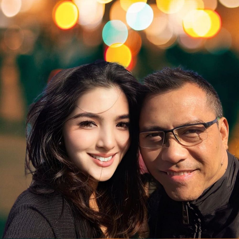 Awalnya Dijodohkan, 11 Artis Ini Akhirnya Menikah dan Bahagia