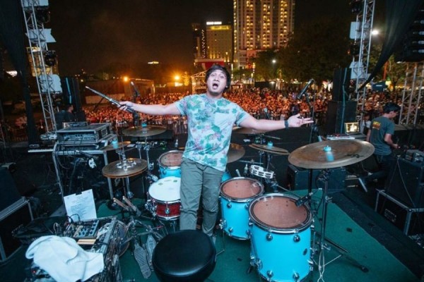 11 Potret Brian Kresna Putro, Drummer Sheila On 7 yang Jarang Disorot