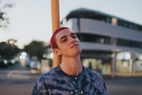 10 Fakta Penyanyi Asal Amerika Serikat, Lauv yang Jarang Diketahui