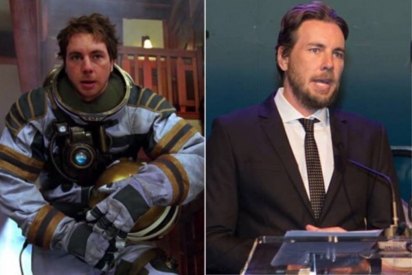 9 Potret Terbaru Dax Shepard, Astronot Kocak di Film Zathura