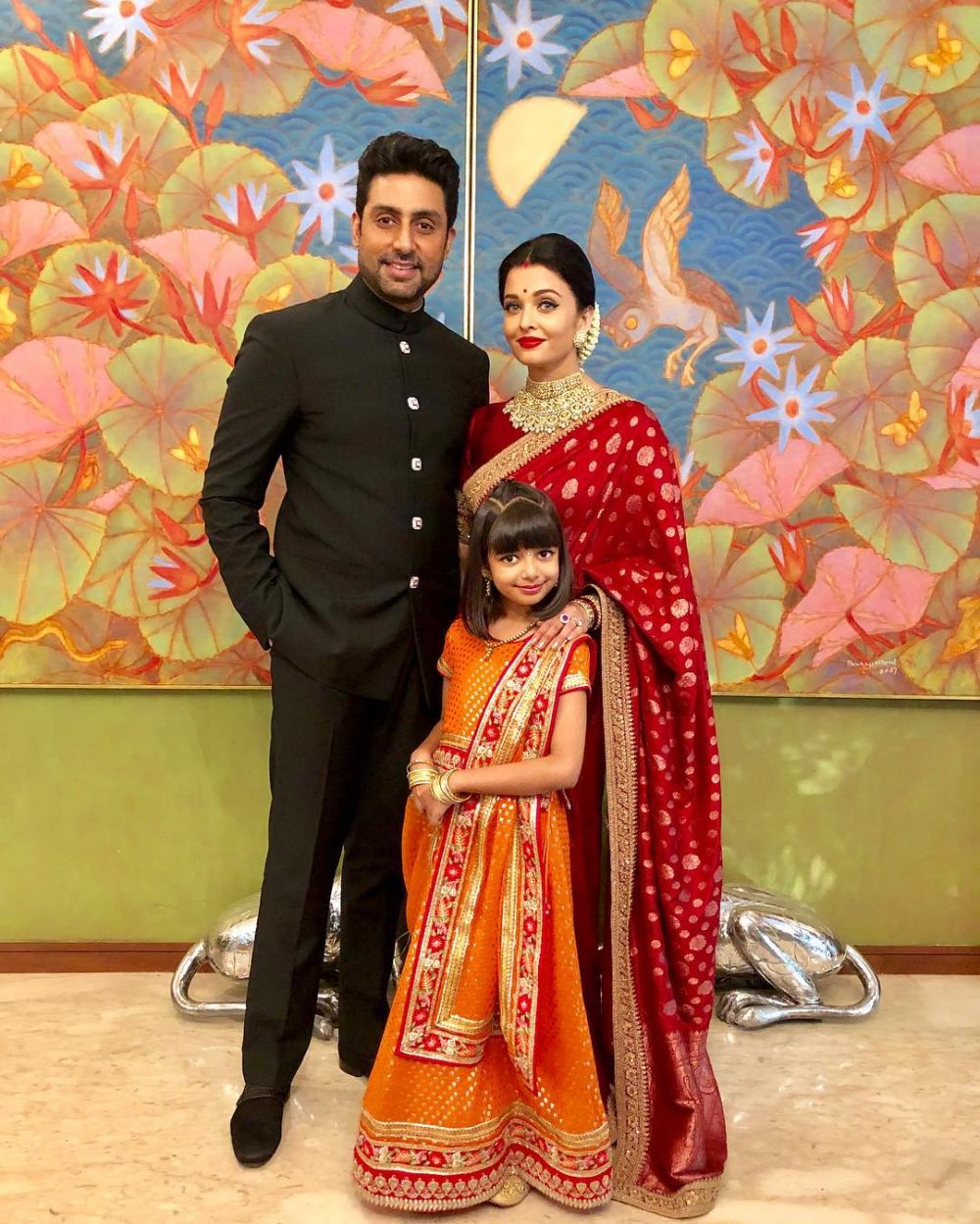 Super Couple! 10 Potret Mesra Aishwarya Rai dan Abhishek Bachchan