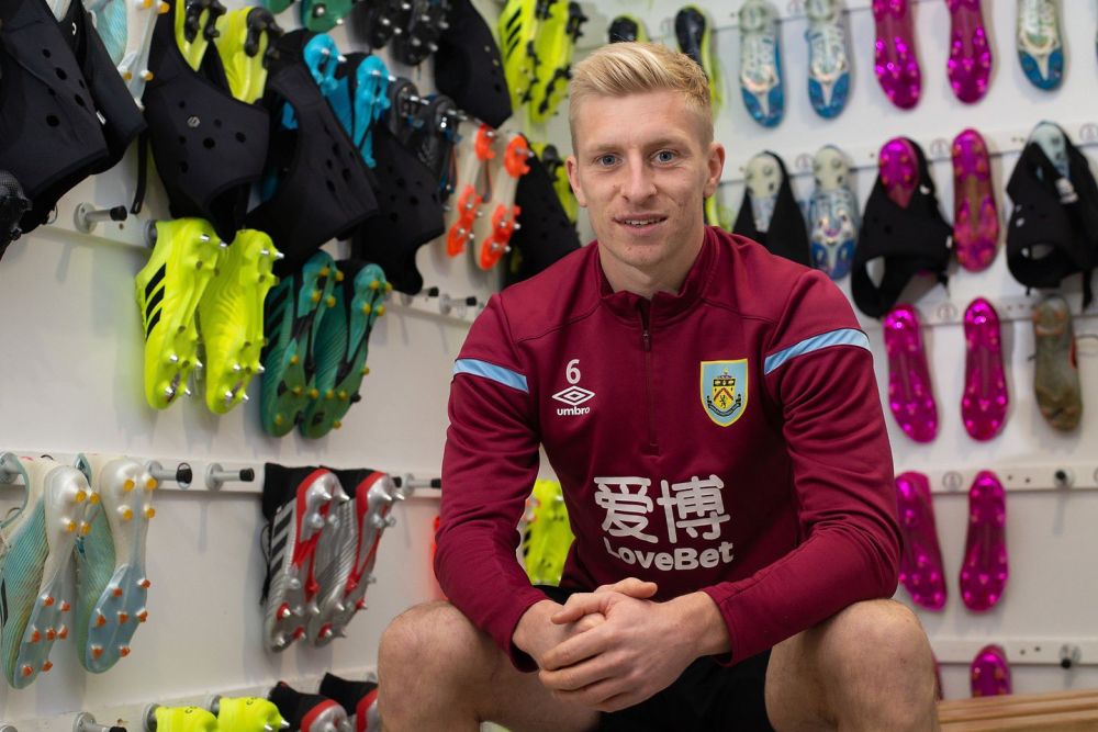 8 Pemain Terlama yang Mengabdi di Klub Premier League Saat Ini!