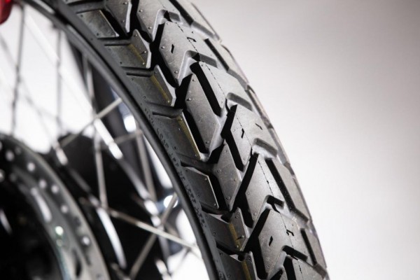 5 Rekomendasi Ban Dual Purpose Buat Motor Matic, Gak Gampang Aus!