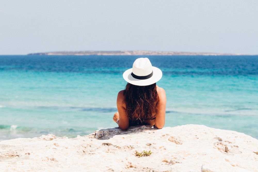 5 Alasan Mengapa Pantai Menjadi Destinasi Wisata Favorit, Kamu Setuju?