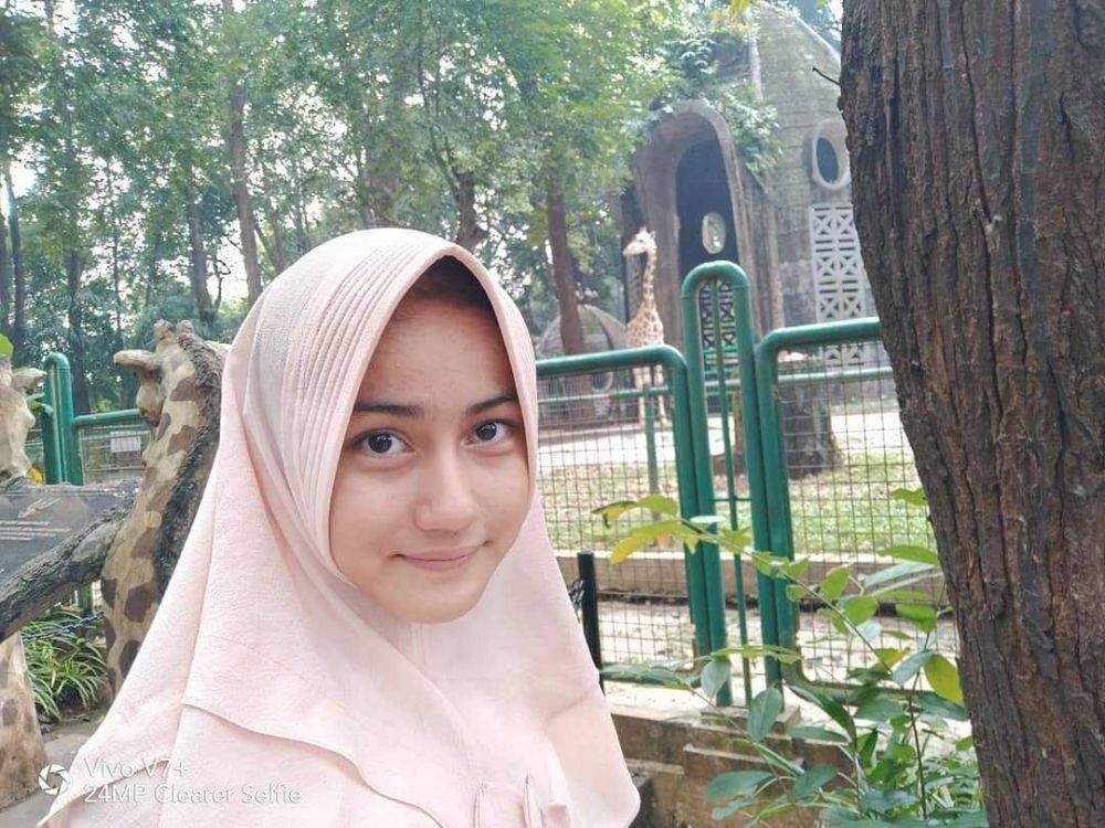 10 Potret Hits Nadya Ulya, Pemeran Farhana Di Tukang Ojek Pengkolan