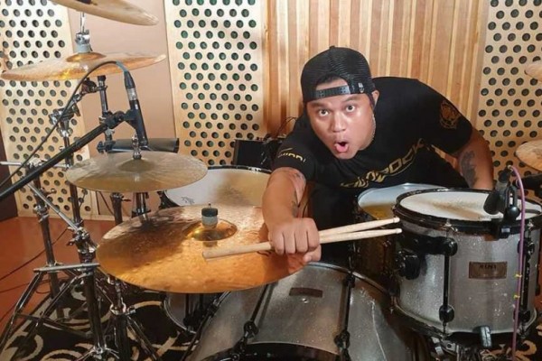 10 Potret Posan Tobing, Eks Drummer Band Kotak yang Masih Produktif!