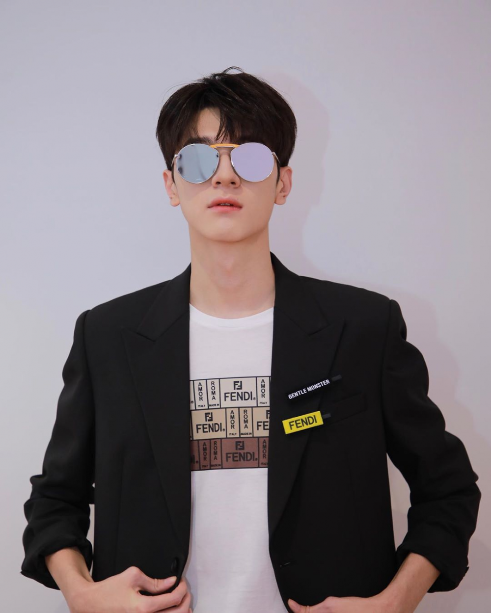 9 Potret Lin Yi, Aktor Muda Tiongkok yang Parasnya Bak Idol KPop