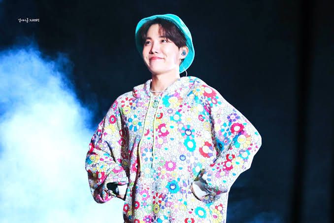 9 Pesona J Hope Bts Saat Pakai Colorful Outfit Auranya Cerah