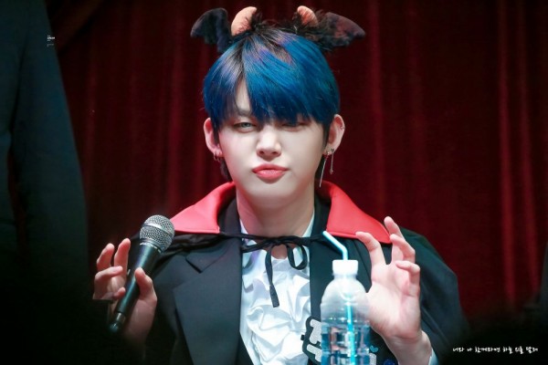 10 Potret Yeonjun TXT Pakai Headwear Saat Fansign, Bikin Gemas!