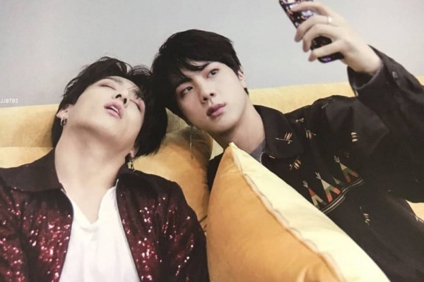 18 Momen Lucu Jin dan Jungkook BTS, Duo Tom & Jerry?