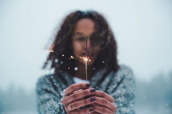 5 Zodiak Cewek ini Paling Dikangenin, Punya Pesona yang Aduhai