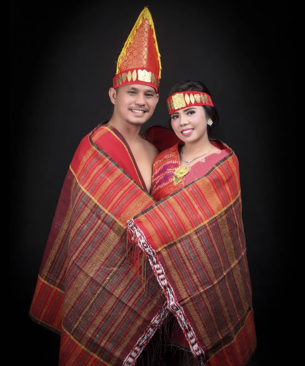 Pakaian Adat Suku Batak DIY