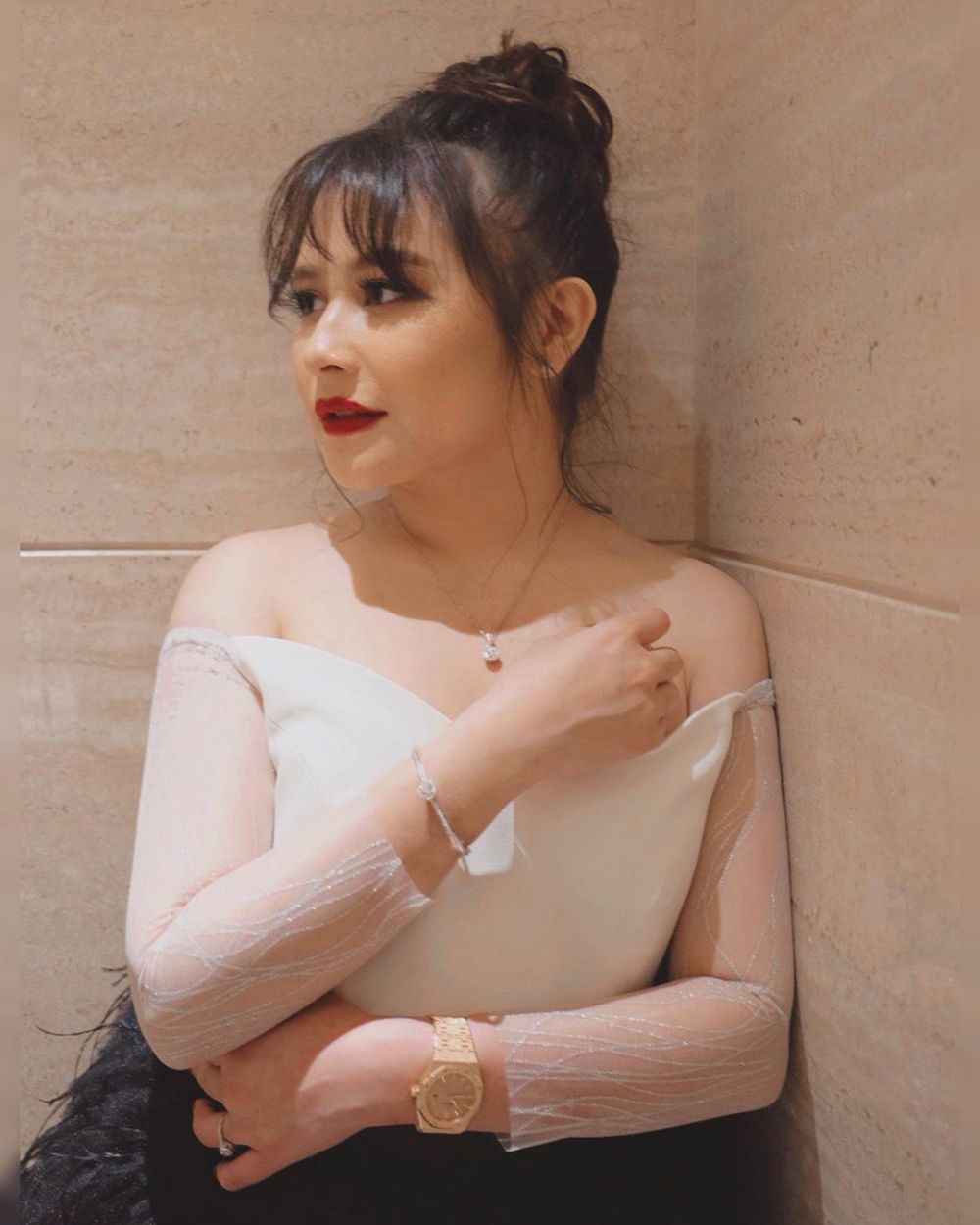 Tajir di Usia Muda, 10 Adu Gaya Nikita Willy Vs Prilly Latuconsina