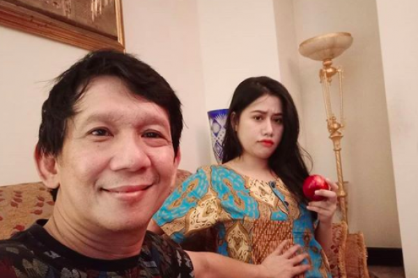 Jadi Ayah! 10 Perjalanan Ginanjar Sambut Anak Pertama di Usia 56 Tahun