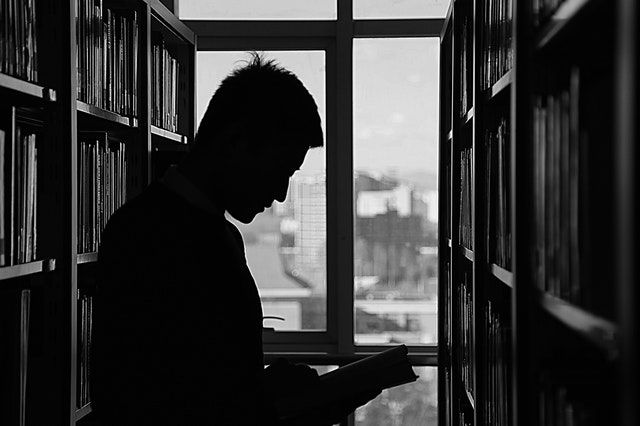 5 Zodiak Ini Paling Betah Jika Disuruh Begadang, Jaga Kesehatan Ya!