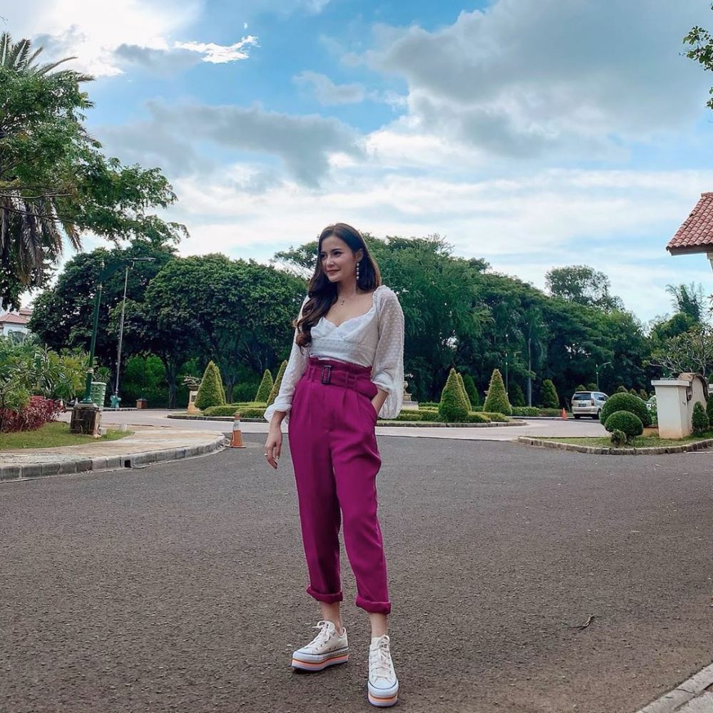 Single Mom Hits, 10 Potret Menawan Voke Victoria Suara Hati Istri