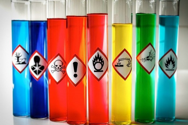 Belajar Kimia: 7 Simbol Bahan Kimia dan Artinya