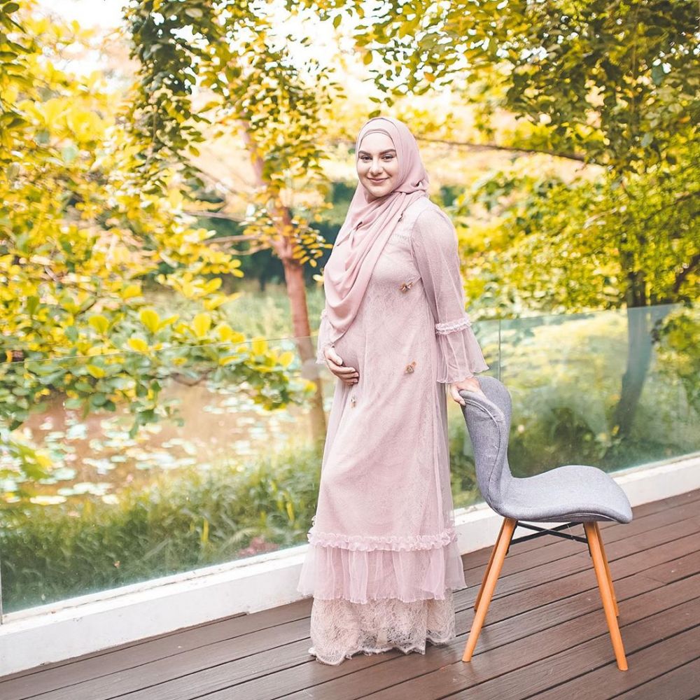 Mama Muda Usia 24 Tahun, 7 Sumber Penghasilan Super Wow Irish Bella