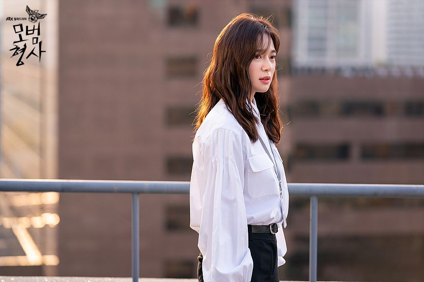 10 Perjalanan Karier Lee Elijah Reporter Andal Di The Good Detective