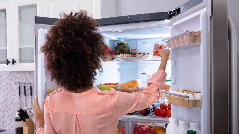 5 Tips Mencairkan Bunga Es di Freezer, Mudah Banget!