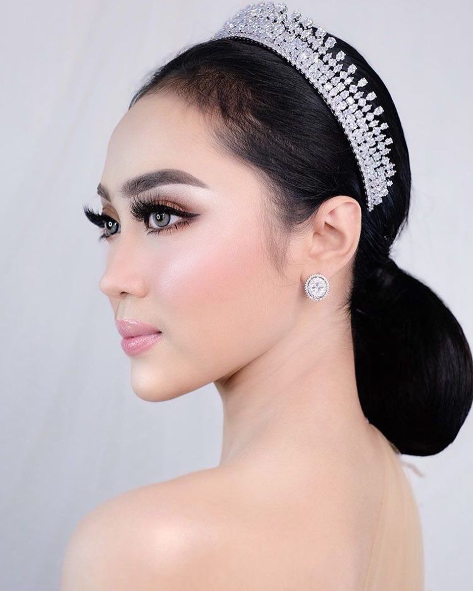 Model Viral Mirip Syahrini, 9 Potret Menawan Tyara Melati