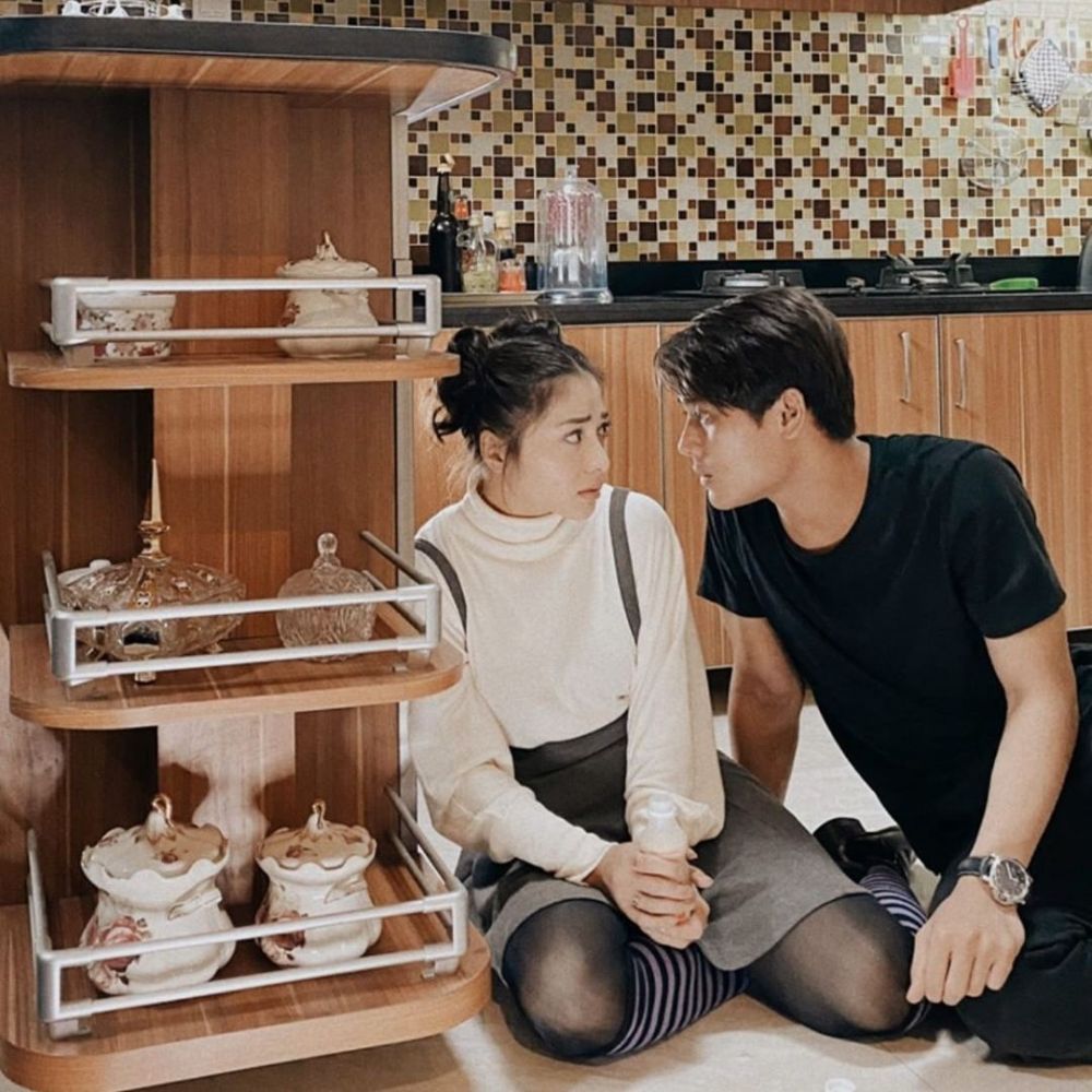 Terlibat Cinta Segitiga, 10 Momen Nikita Willy Dirayu Dua Aktor Kece