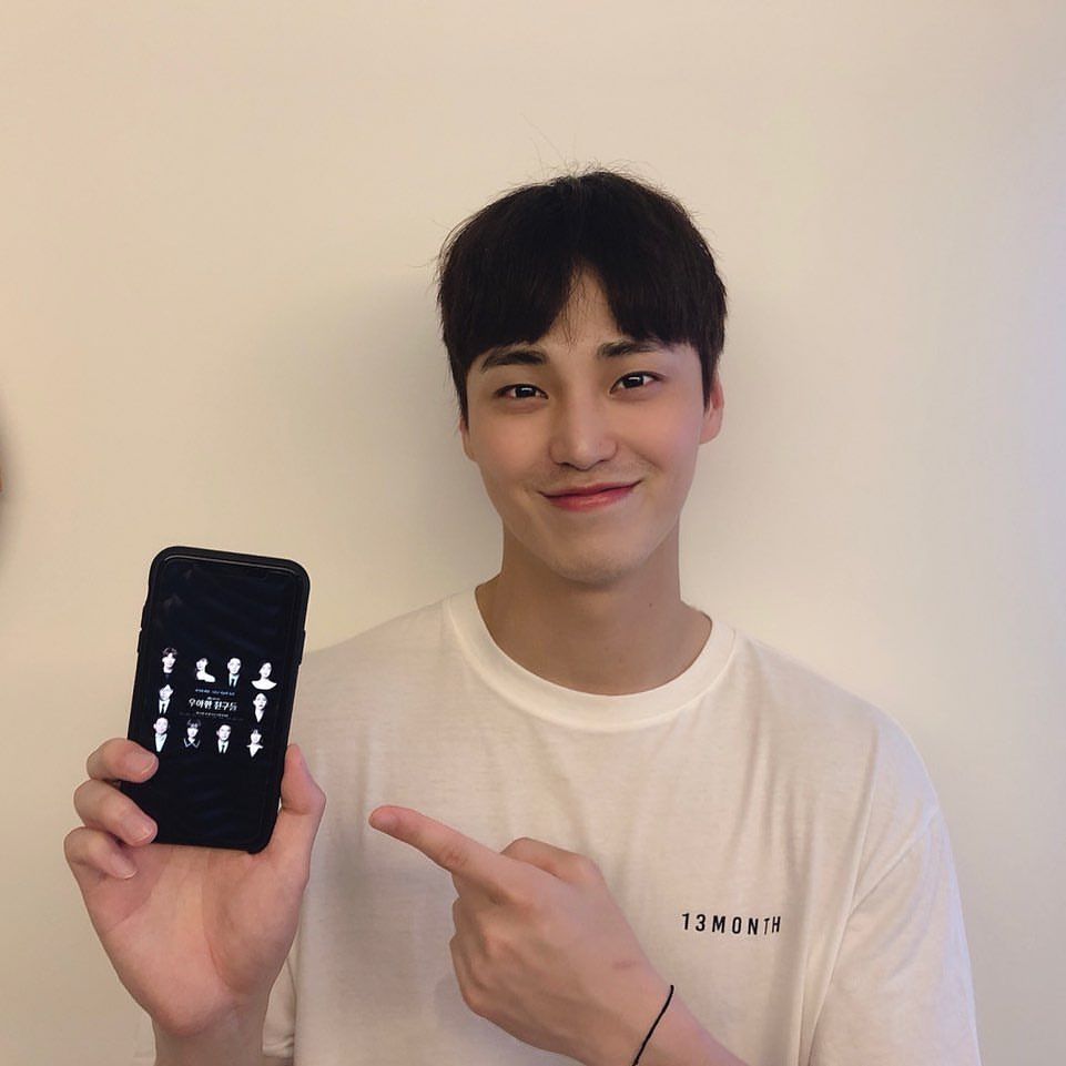 10 Potret Gagah Lee Tae Hwan Di Graceful Friend Memesona Banget