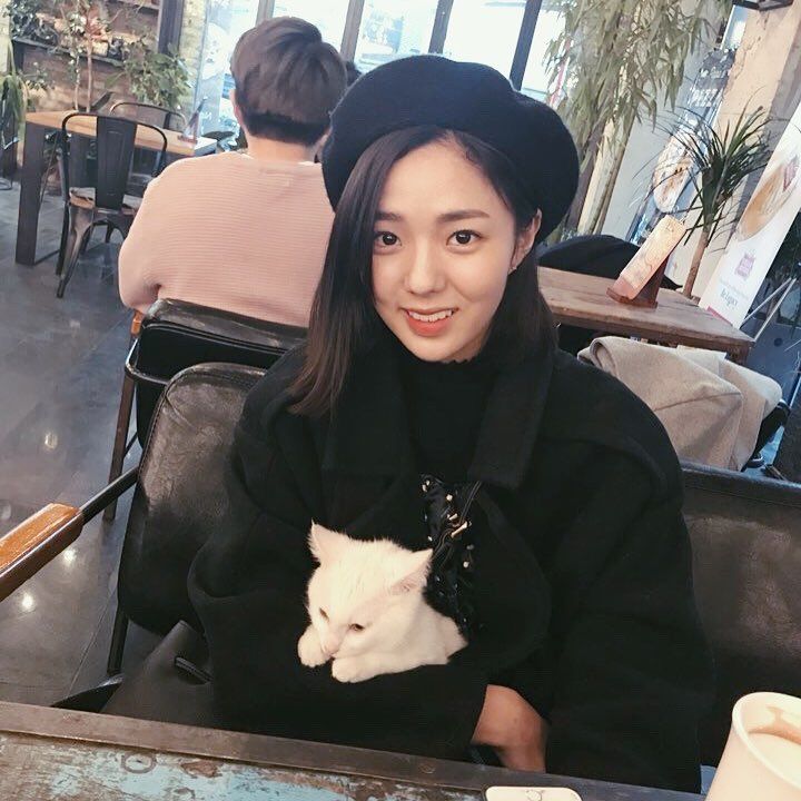 10 Potret Perjalanan Karier Chae Soo Bin yang Berulang Tahun ke-26