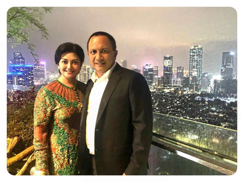 Suami Jenderal Bintang Tiga, Ini Pesona Bella Saphira & Winny Charita