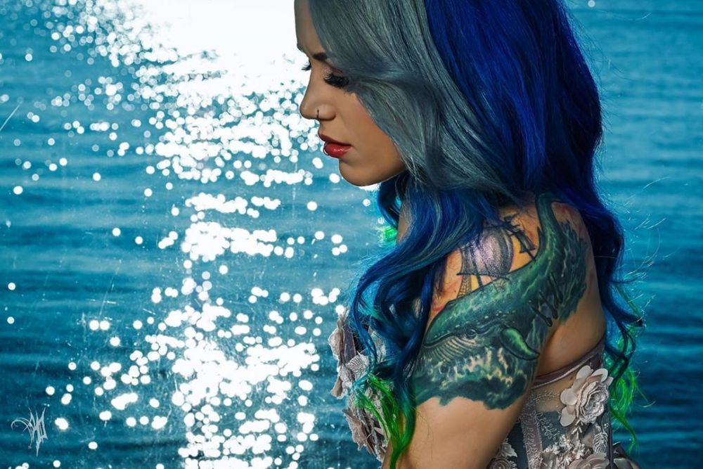 Alissa white gluz в купальнике