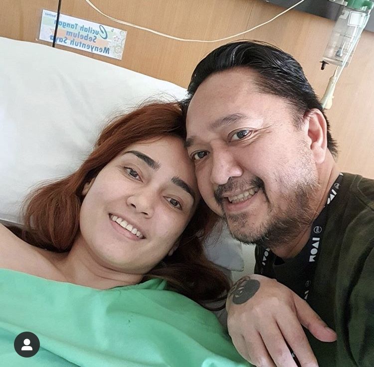 Jalani Kemo, 10 Potret Mesra Feby Febiola dan Suami Setia Menemani