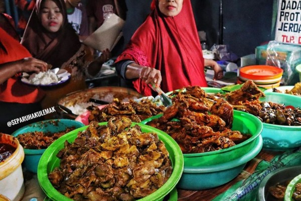 5 Kuliner di Dekat Stasiun Surabaya Pasar Turi yang Patut Kamu Coba