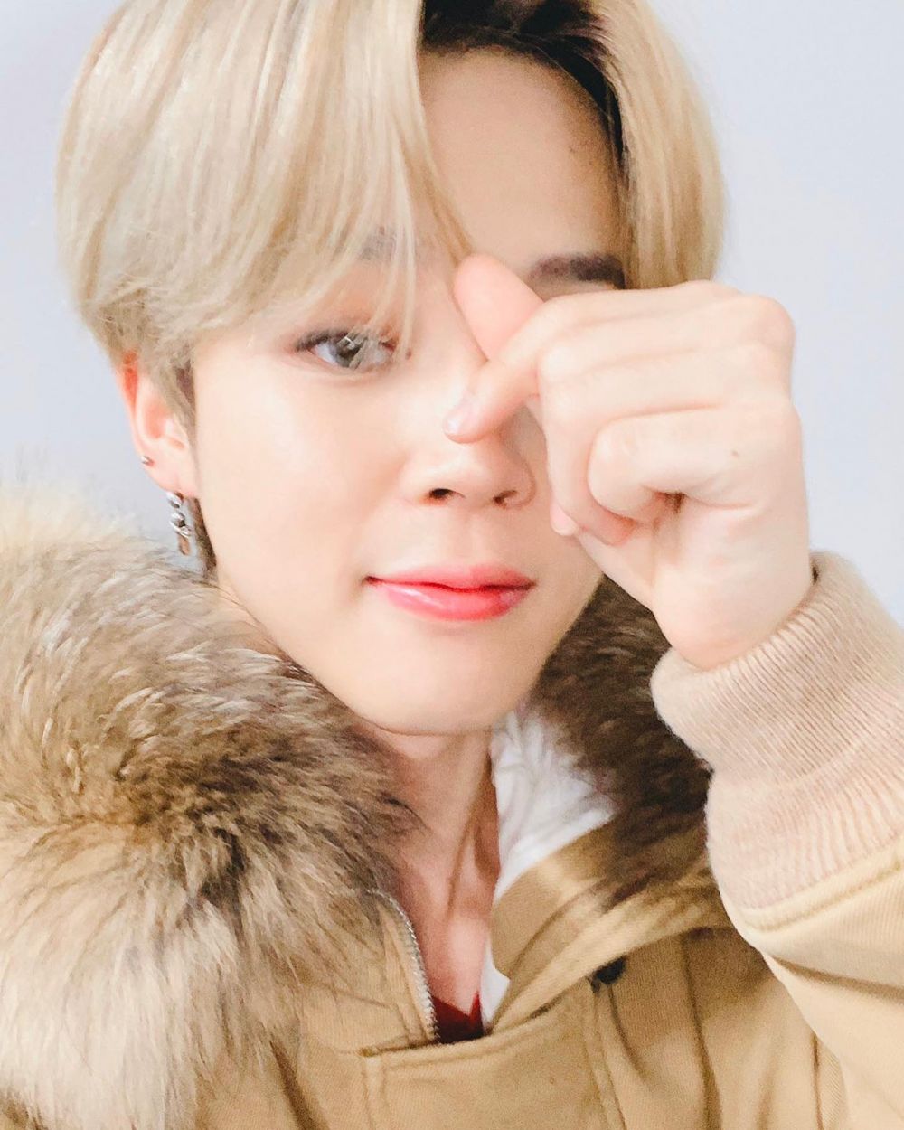 Senjata Yang Bikin Ambyar 10 Potret Dahi Terbuka Jimin Bts